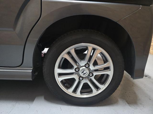 Ｎ－ＢＯＸ＋カスタム Ｇ・ターボパッケージ　バックカメラ　両側電動スライドドア　ＴＶ　オートクルーズコントロール　オートライト　ＨＩＤ　スマートキー　ベンチシート　後席モニター　ＣＶＴ　盗難防止システム　ＡＢＳ　ＥＳＣ　ＣＤ　ＤＶＤ再生　ＵＳＢ（30枚目）