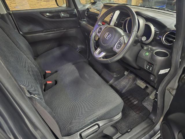 Ｎ－ＢＯＸ＋カスタム Ｇ・ターボパッケージ　バックカメラ　両側電動スライドドア　ＴＶ　オートクルーズコントロール　オートライト　ＨＩＤ　スマートキー　ベンチシート　後席モニター　ＣＶＴ　盗難防止システム　ＡＢＳ　ＥＳＣ　ＣＤ　ＤＶＤ再生　ＵＳＢ（43枚目）