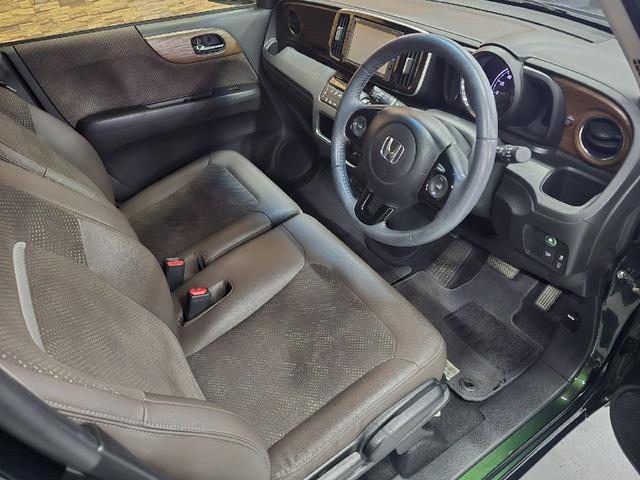 Ｎ－ＯＮＥ プレミアムＳＳブラウンスタイルパッケージ　バックカメラ　ＴＶ　オートクルーズコントロール　衝突被害軽減システム　オートライト　ＨＩＤ　スマートキー　アイドリングストップ　電動格納ミラー　ベンチシート　ＣＶＴ　盗難防止システム　ＡＢＳ　ＥＳＣ（8枚目）