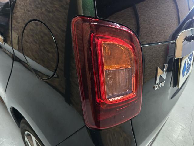 Ｎ－ＯＮＥ プレミアムＳＳブラウンスタイルパッケージ　バックカメラ　ＴＶ　オートクルーズコントロール　衝突被害軽減システム　オートライト　ＨＩＤ　スマートキー　アイドリングストップ　電動格納ミラー　ベンチシート　ＣＶＴ　盗難防止システム　ＡＢＳ　ＥＳＣ（56枚目）