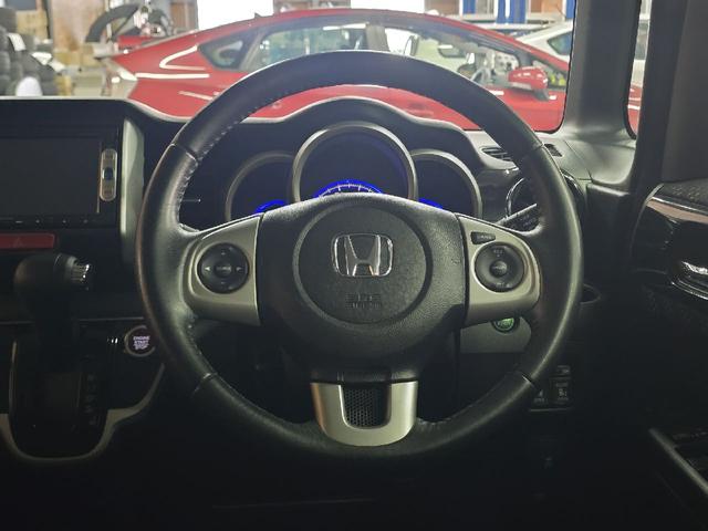 Ｎ－ＢＯＸカスタム Ｇ・ターボＡパッケージ　ワンオーナー　バックカメラ　両側電動スライドドア　ＴＶ　オートクルーズコントロール　衝突被害軽減システム　オートライト　ＨＩＤ　スマートキー　アイドリングストップ　電動格納ミラー　ベンチシート　ＣＶＴ（3枚目）