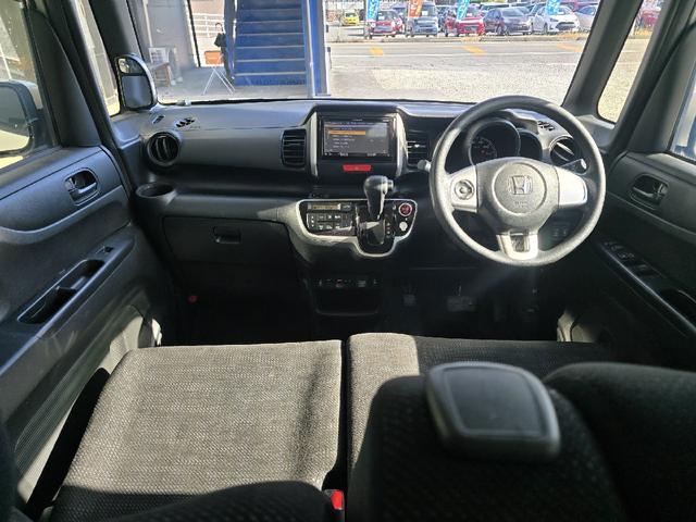 Ｎ－ＢＯＸ Ｇ　ＳＳパッケージ　ＥＴＣ　バックカメラ　両側電動スライドドア　ナビ　ＴＶ　オートライト　ＨＩＤ　スマートキー　アイドリングストップ　電動格納ミラー　シートヒーター　ベンチシート　ＣＶＴ　盗難防止システム　ＡＢＳ　ＥＳＣ（2枚目）