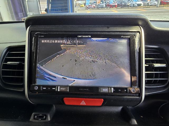 Ｎ－ＢＯＸ Ｇ　ＳＳパッケージ　ＥＴＣ　バックカメラ　両側電動スライドドア　ナビ　ＴＶ　オートライト　ＨＩＤ　スマートキー　アイドリングストップ　電動格納ミラー　シートヒーター　ベンチシート　ＣＶＴ　盗難防止システム　ＡＢＳ　ＥＳＣ（4枚目）