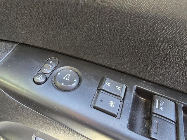 Ｎ－ＢＯＸ Ｇ　ＳＳパッケージ　ＥＴＣ　バックカメラ　両側電動スライドドア　ナビ　ＴＶ　オートライト　ＨＩＤ　スマートキー　アイドリングストップ　電動格納ミラー　シートヒーター　ベンチシート　ＣＶＴ　盗難防止システム　ＡＢＳ　ＥＳＣ（10枚目）