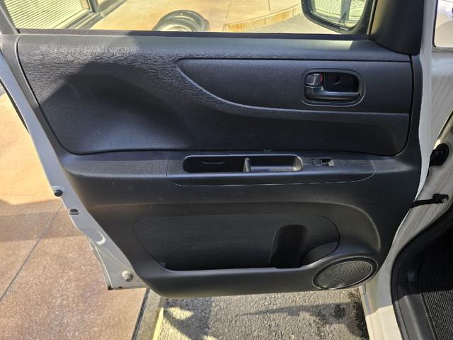 Ｎ－ＢＯＸ Ｇ　ＳＳパッケージ　ＥＴＣ　バックカメラ　両側電動スライドドア　ナビ　ＴＶ　オートライト　ＨＩＤ　スマートキー　アイドリングストップ　電動格納ミラー　シートヒーター　ベンチシート　ＣＶＴ　盗難防止システム　ＡＢＳ　ＥＳＣ（27枚目）