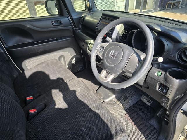 Ｎ－ＢＯＸ Ｇ　ＳＳパッケージ　ＥＴＣ　バックカメラ　両側電動スライドドア　ナビ　ＴＶ　オートライト　ＨＩＤ　スマートキー　アイドリングストップ　電動格納ミラー　シートヒーター　ベンチシート　ＣＶＴ　盗難防止システム　ＡＢＳ　ＥＳＣ（51枚目）