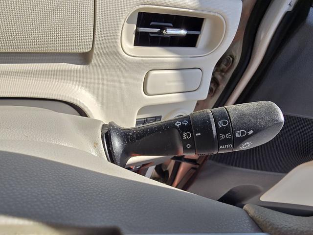 ムーヴキャンバス Ｇメイクアップ　ＳＡＩＩ　両側電動スライドドア　ＴＶ　衝突被害軽減システム　オートライト　ＬＥＤヘッドランプ　スマートキー　アイドリングストップ　電動格納ミラー　ベンチシート　ＣＶＴ　盗難防止システム　ＡＢＳ　ＥＳＣ　ＵＳＢ（8枚目）