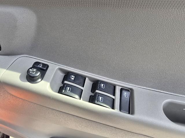 ムーヴコンテ Ｌ　ナビ　ＴＶ　キーレスエントリー　アイドリングストップ　電動格納ミラー　ベンチシート　ＣＶＴ　盗難防止システム　ＡＢＳ　ＣＤ　ＤＶＤ再生　ＵＳＢ　ミュージックプレイヤー接続可　Ｂｌｕｅｔｏｏｔｈ（11枚目）