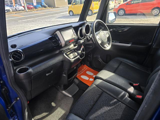 Ｎ－ＢＯＸカスタム Ｇ・ターボＬパッケージ　バックカメラ　両側電動スライドドア　ＴＶ　オートクルーズコントロール　オートライト　ＨＩＤ　スマートキー　アイドリングストップ　電動格納ミラー　ベンチシート　ＣＶＴ　盗難防止システム　ＡＢＳ　ＥＳＣ（10枚目）