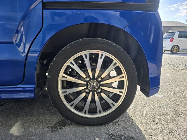 Ｎ－ＢＯＸカスタム Ｇ・ターボＬパッケージ　バックカメラ　両側電動スライドドア　ＴＶ　オートクルーズコントロール　オートライト　ＨＩＤ　スマートキー　アイドリングストップ　電動格納ミラー　ベンチシート　ＣＶＴ　盗難防止システム　ＡＢＳ　ＥＳＣ（20枚目）