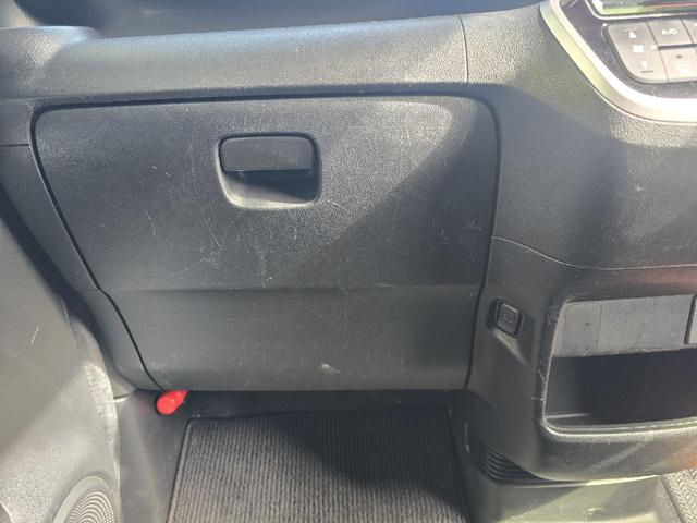 Ｎ－ＢＯＸカスタム Ｇ・ターボＬパッケージ　バックカメラ　両側電動スライドドア　ＴＶ　オートクルーズコントロール　オートライト　ＨＩＤ　スマートキー　アイドリングストップ　電動格納ミラー　ベンチシート　ＣＶＴ　盗難防止システム　ＡＢＳ　ＥＳＣ（32枚目）