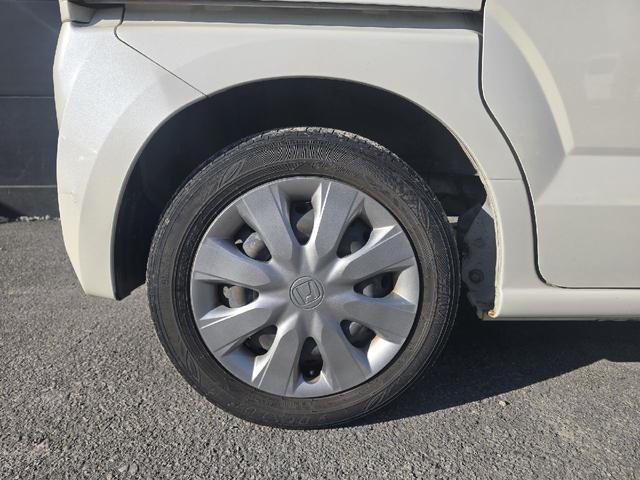 Ｎ－ＢＯＸ Ｇ・Ｌパッケージ　両側スライド・片側電動　ＴＶ　衝突被害軽減システム　スマートキー　アイドリングストップ　電動格納ミラー　ベンチシート　ＣＶＴ　盗難防止システム　ＡＢＳ　ＥＳＣ　ＣＤ　ＵＳＢ　衝突安全ボディ　エアコン（18枚目）