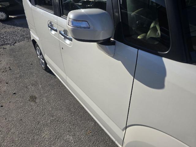 Ｎ－ＢＯＸ Ｇ・Ｌパッケージ　両側スライド・片側電動　ＴＶ　衝突被害軽減システム　スマートキー　アイドリングストップ　電動格納ミラー　ベンチシート　ＣＶＴ　盗難防止システム　ＡＢＳ　ＥＳＣ　ＣＤ　ＵＳＢ　衝突安全ボディ　エアコン（26枚目）