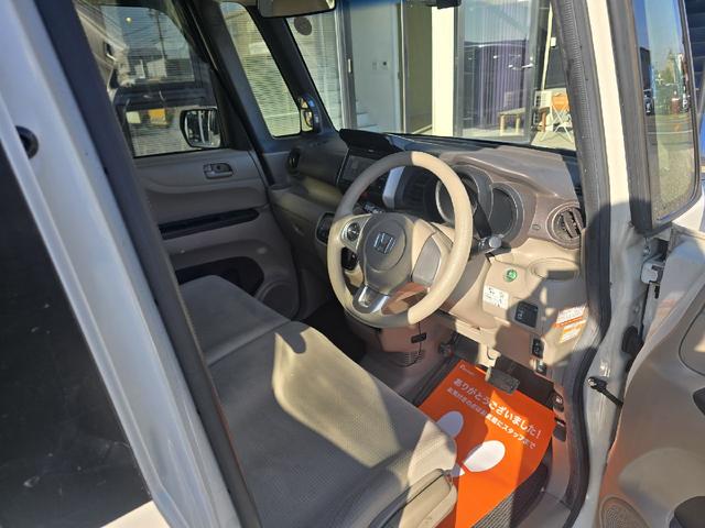 Ｎ－ＢＯＸ Ｇ・Ｌパッケージ　両側スライド・片側電動　ＴＶ　衝突被害軽減システム　スマートキー　アイドリングストップ　電動格納ミラー　ベンチシート　ＣＶＴ　盗難防止システム　ＡＢＳ　ＥＳＣ　ＣＤ　ＵＳＢ　衝突安全ボディ　エアコン（33枚目）