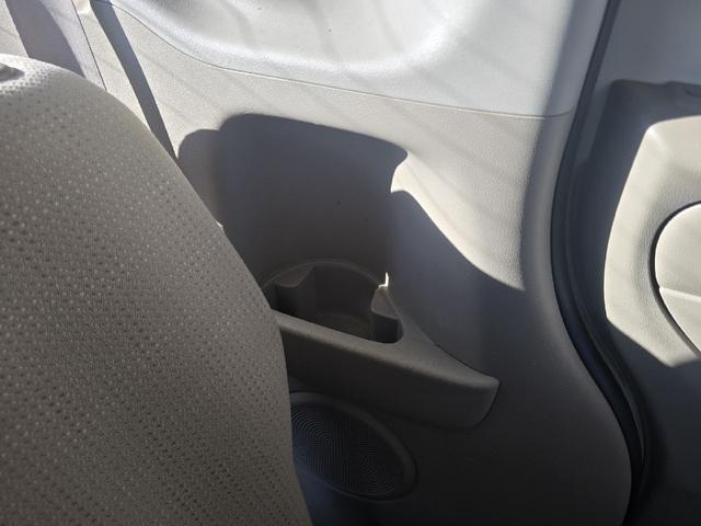 Ｎ－ＢＯＸ Ｇ・Ｌパッケージ　両側スライド・片側電動　ＴＶ　衝突被害軽減システム　スマートキー　アイドリングストップ　電動格納ミラー　ベンチシート　ＣＶＴ　盗難防止システム　ＡＢＳ　ＥＳＣ　ＣＤ　ＵＳＢ　衝突安全ボディ　エアコン（36枚目）