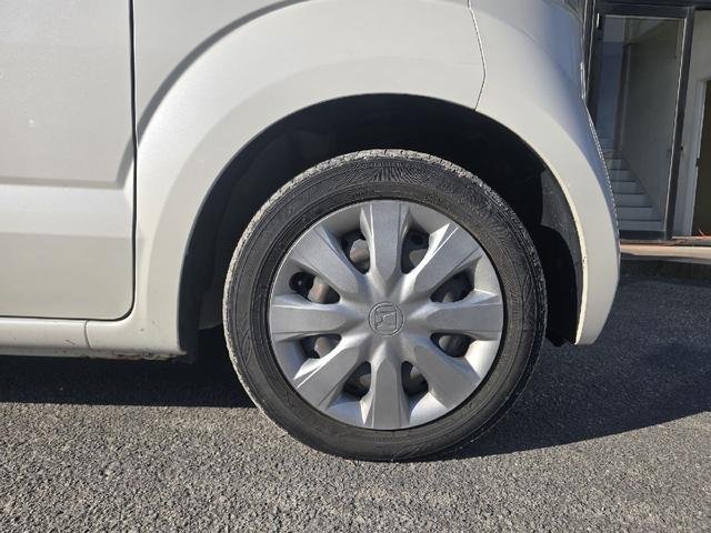 Ｎ－ＢＯＸ Ｇ・Ｌパッケージ　両側スライド・片側電動　ＴＶ　衝突被害軽減システム　スマートキー　アイドリングストップ　電動格納ミラー　ベンチシート　ＣＶＴ　盗難防止システム　ＡＢＳ　ＥＳＣ　ＣＤ　ＵＳＢ　衝突安全ボディ　エアコン（40枚目）