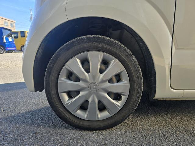 Ｎ－ＢＯＸ Ｇ・Ｌパッケージ　両側スライド・片側電動　ＴＶ　衝突被害軽減システム　スマートキー　アイドリングストップ　電動格納ミラー　ベンチシート　ＣＶＴ　盗難防止システム　ＡＢＳ　ＥＳＣ　ＣＤ　ＵＳＢ　衝突安全ボディ　エアコン（41枚目）