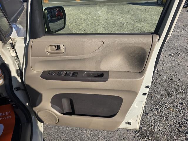 Ｎ－ＢＯＸ Ｇ・Ｌパッケージ　両側スライド・片側電動　ＴＶ　衝突被害軽減システム　スマートキー　アイドリングストップ　電動格納ミラー　ベンチシート　ＣＶＴ　盗難防止システム　ＡＢＳ　ＥＳＣ　ＣＤ　ＵＳＢ　衝突安全ボディ　エアコン（44枚目）