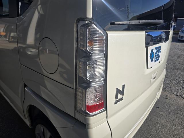 Ｎ－ＢＯＸ Ｇ・Ｌパッケージ　両側スライド・片側電動　ＴＶ　衝突被害軽減システム　スマートキー　アイドリングストップ　電動格納ミラー　ベンチシート　ＣＶＴ　盗難防止システム　ＡＢＳ　ＥＳＣ　ＣＤ　ＵＳＢ　衝突安全ボディ　エアコン（46枚目）