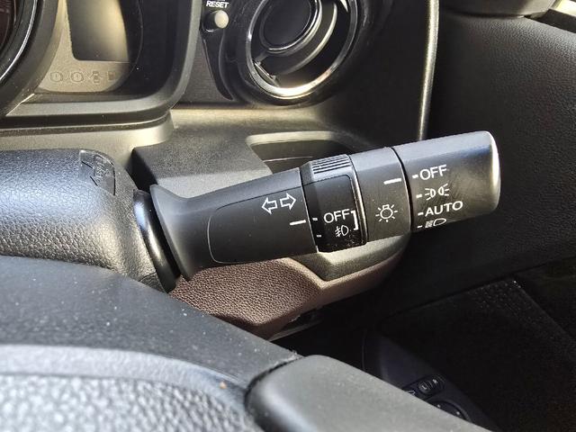 Ｎ－ＯＮＥ プレミアム　バックカメラ　ナビ　ＴＶ　衝突被害軽減システム　オートライト　ＨＩＤ　スマートキー　アイドリングストップ　ベンチシート　ＣＶＴ　盗難防止システム　ＡＢＳ　ＥＳＣ　チップアップシート（9枚目）