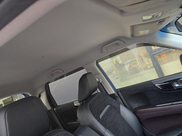 Ｎ－ＯＮＥ プレミアム　バックカメラ　ナビ　ＴＶ　衝突被害軽減システム　オートライト　ＨＩＤ　スマートキー　アイドリングストップ　ベンチシート　ＣＶＴ　盗難防止システム　ＡＢＳ　ＥＳＣ　チップアップシート（29枚目）