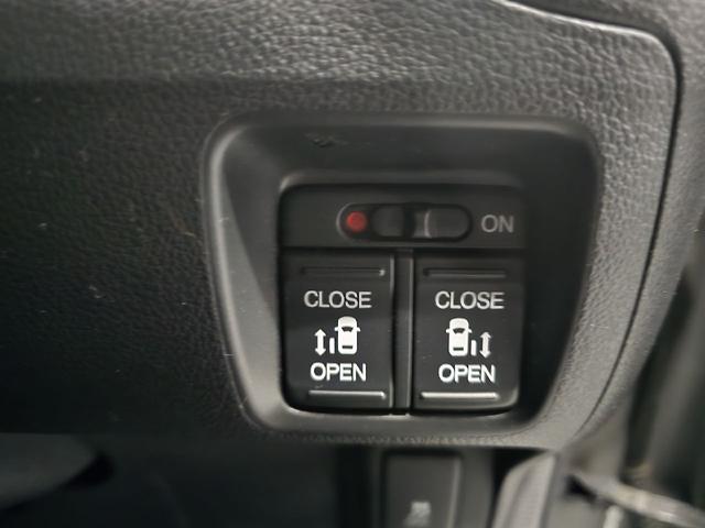 Ｎ－ＢＯＸカスタム Ｇ　ターボＳＳパッケージ　バックカメラ　両側電動スライドドア　ＴＶ　オートクルーズコントロール　オートライト　ＨＩＤ　スマートキー　アイドリングストップ　電動格納ミラー　ベンチシート　ＣＶＴ　盗難防止システム　ＡＢＳ　ＥＳＣ（7枚目）