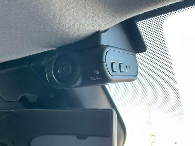 オーラ １．２　Ｇ　レザーエディション　メ－カ－純正ナビＴＶ　プロパイロット　後　ワンオーナ　追突防止　レーダークルーズ　本革　車線逸脱警報装置　禁煙車　ＬＥＤ　ドライブレコーダー　盗難防止　バックモニター　ＥＴＣ　インテリジェントキー　メモリーナビゲーション　ＡＷ　オートエアコン（10枚目）