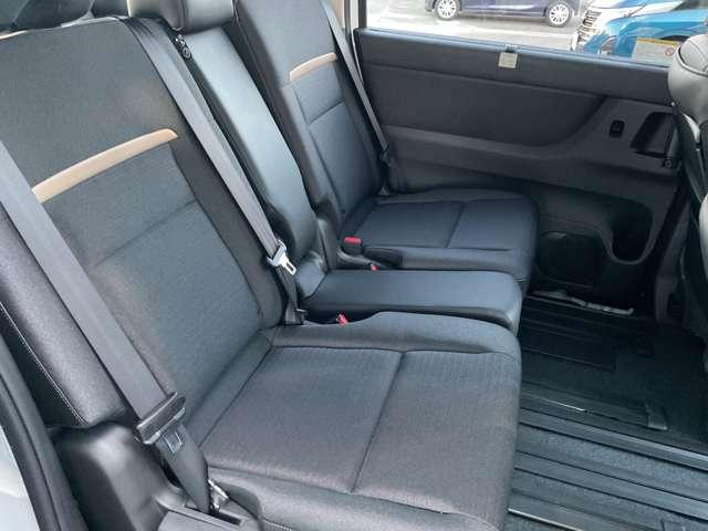 セレナ 2.0 ハイウェイスターV 雹害車 メ-カ-純正ナビTV プロパイロット レーダークルコン レーンアシスト LEDランプ 盗難防止システム ETC装備 カーテンエアバッグ アルミホイール キーフリー メモリ-ナビ ナビTV エアコン ドラレコ ワンセグTV バックカメラ(17枚目)