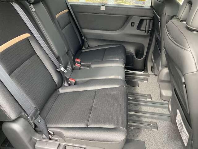 セレナ 2.0 ハイウェイスターV 雹害車 メーカ-純正ナビTV プロパイロット W電動スライド レーダークルコン レーンアシスト 盗難防止システム ETC装備 カーテンエアバッグ アルミホイール キーフリー メモリ-ナビ ナビTV エアコン ドラレコ ワンセグTV バックカメラ(18枚目)