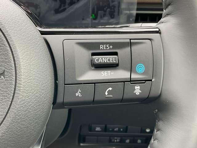 セレナ 1.4 e-POWER ハイウェイスターV 雹害車 アラウンドモニタ- プロパイロット 自動(被害軽減)ブレーキ LDP 追従クルーズ LEDランプ バックモニター 禁煙 アルミホイール 盗難防止システム スマートキー オートエアコン サイドカーテンエアバック サイドカメラ キーレス(9枚目)
