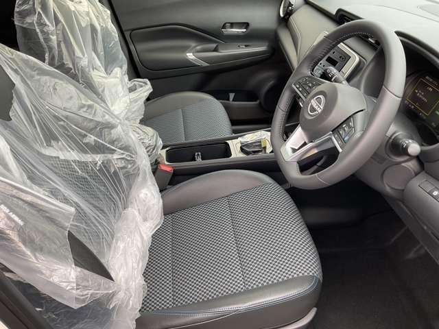キックス １．２　Ｘ　（ｅ－ＰＯＷＥＲ）　雹害車　アラウウドモニタ－　プロパイロット　レーンキープ　アラウンドモニタ　ＬＥＤ　禁煙車　エマージェンシーブレーキ　スマートキー　アルミホイール　盗難防止システム　バックカメラ　レーダークルーズ　オートエアコン（17枚目）
