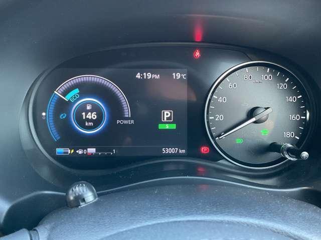 キックス １．２　Ｘ　ツートーン　インテリアエディション　（ｅ－ＰＯＷＥＲ）　プロパイ　被害軽減ブレーキ　全周囲カメラ　エマージェンシーＢ　セキュリティ　アラウンドモニター　Ｒカメラ　ＬＥＤ　ワンオーナ　エアコン　ドラレコ　スマートキー　ＥＴＣ　メモリーナビ　サイドエアバック　ＡＷ　キーレス　ワンセグＴＶ　ナビＴＶ（4枚目）