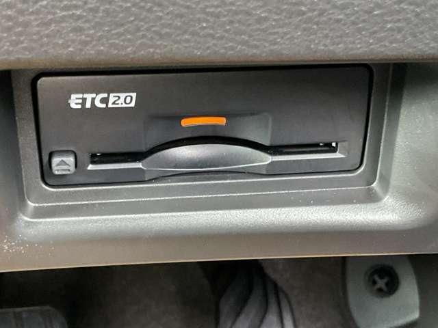 セレナ 1.4 e-4ORCE ハイウェイスターV 4WD メ-カ-純正ナビTV プロパイロット AC10 レーンキープアシスト LED 寒冷地仕様 アラウンドモニター フルオートエアコン ETC 4WD 両側パワースライドドア インテリジェントクルーズ 踏み間違い衝突防止(8枚目)