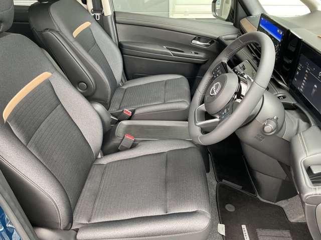 セレナ 1.4 e-4ORCE ハイウェイスターV 4WD メ-カ-純正ナビTV プロパイロット AC10 レーンキープアシスト LED 寒冷地仕様 アラウンドモニター フルオートエアコン ETC 4WD 両側パワースライドドア インテリジェントクルーズ 踏み間違い衝突防止(17枚目)