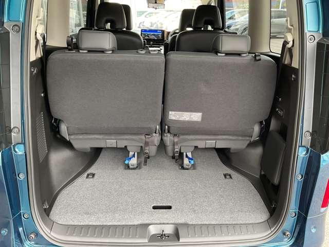 セレナ 1.4 e-4ORCE ハイウェイスターV 4WD メ-カ-純正ナビTV プロパイロット AC10 レーンキープアシスト LED 寒冷地仕様 アラウンドモニター フルオートエアコン ETC 4WD 両側パワースライドドア インテリジェントクルーズ 踏み間違い衝突防止(19枚目)