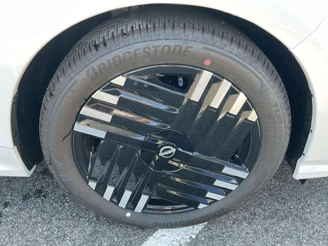 オーラ １．２　Ｇ　雹害車　メ－カ－純正ナビ　プロパイロット　自動（被害軽減）ブレーキ　ＬＥＤ　ＬＫＡ　サイドカメラ　ＥＴＣ　カーテンエアバッグ　イモビライザー　アルミホイール　禁煙　インテリジェントキー　パワーウィンドウ　フルオートエアコン　キーレスエントリー（14枚目）