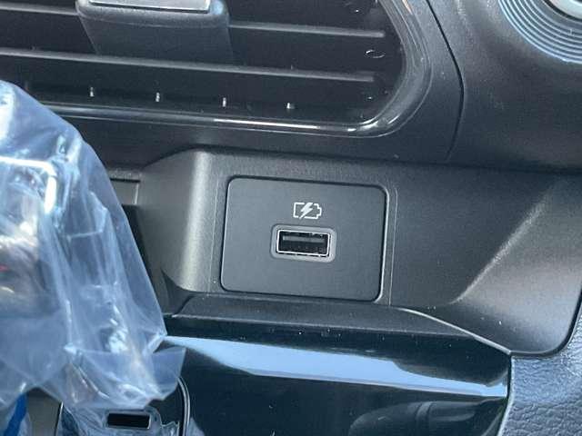 デイズ 660 ハイウェイスターX 雹害車 アラウンドモニタ- LEDヘッドライト ブレーキサポート 禁煙 全周囲カメラ LED イモビライザー インテリジェントキー レーンキープ バックカメラ アイドリングストップ オートエアコン デュアルエアバッグ アルミホイール キーレス(9枚目)