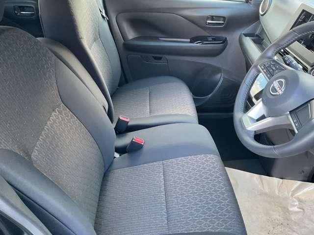 デイズ 660 ハイウェイスターX 雹害車 アラウンドモニタ- LEDヘッドライト ブレーキサポート 禁煙 全周囲カメラ LED イモビライザー インテリジェントキー レーンキープ バックカメラ アイドリングストップ オートエアコン デュアルエアバッグ アルミホイール キーレス(17枚目)