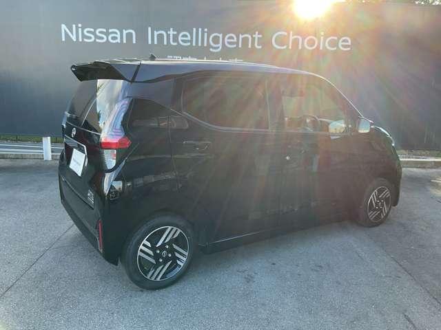 デイズ 660 ハイウェイスターX 雹害車 アラウンドモニタ- LEDヘッドライト ブレーキサポート 禁煙 全周囲カメラ LED イモビライザー インテリジェントキー レーンキープ バックカメラ アイドリングストップ オートエアコン デュアルエアバッグ アルミホイール キーレス(20枚目)