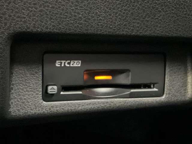 リーフ Ｘ　Ｖセレクション　メ－カ－純正ナビＴＶ　プロパロット　寒冷地仕様　レーダークルコン　３６０°カメラ　踏み間違い防止装置　セキュリティ　ドライブレコーダー　禁煙　１オーナー　ＥＴＣ　インテリキー　レーンキープアシスト　サイドエアバッグ　パワーウィンドウ　ＡＢＳ　ＡＷ（9枚目）