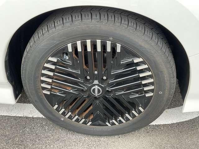 リーフ Ｘ　Ｖセレクション　メ－カ－純正ナビＴＶ　プロパロット　寒冷地仕様　レーダークルコン　３６０°カメラ　踏み間違い防止装置　セキュリティ　ドライブレコーダー　禁煙　１オーナー　ＥＴＣ　インテリキー　レーンキープアシスト　サイドエアバッグ　パワーウィンドウ　ＡＢＳ　ＡＷ（15枚目）