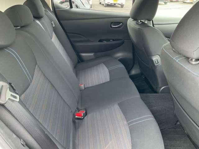 リーフ Ｘ　Ｖセレクション　メ－カ－純正ナビＴＶ　プロパロット　寒冷地仕様　レーダークルコン　３６０°カメラ　踏み間違い防止装置　セキュリティ　ドライブレコーダー　禁煙　１オーナー　ＥＴＣ　インテリキー　レーンキープアシスト　サイドエアバッグ　パワーウィンドウ　ＡＢＳ　ＡＷ（18枚目）