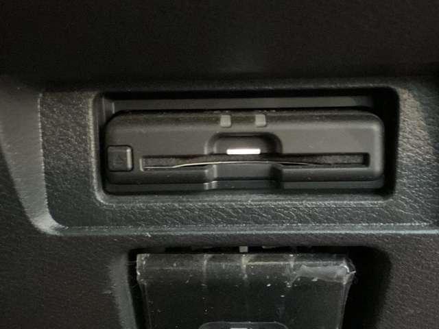 ノート １．２　Ｓ　純正大画面ナビＴＶ　アラウンドモニタ－　アダ　軽減ブレーキ　３６０°カメラ　ワンオーナー　禁煙　ＬＤＷ　バックカメラ　サイドカメラ　インテリキー　イモビライザー　ＬＥＤヘッド　メモリーナビ　ドライブレコーダー　ナビＴＶ付き　ワンセグＴＶ付き（10枚目）