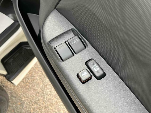 ハイエースバン DX GLパッケージ 4WD クリアランスソナー レーンアシスト 衝突被害軽減システム 両側スライドドア オートマチックハイビーム オートライト キーレスエントリー 電動格納ミラー AT 100V電源 ESC エアコン(21枚目)