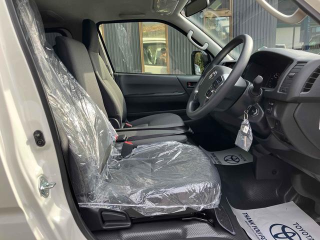 ハイエースバン DX GLパッケージ 4WD クリアランスソナー レーンアシスト 衝突被害軽減システム 両側スライドドア オートマチックハイビーム オートライト キーレスエントリー 電動格納ミラー AT 100V電源 ESC エアコン(23枚目)