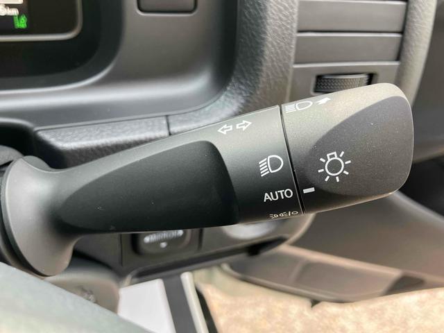 ハイエースバン DX GLパッケージ 4WD クリアランスソナー レーンアシスト 衝突被害軽減システム 両側スライドドア オートマチックハイビーム オートライト キーレスエントリー 電動格納ミラー AT 100V電源 ESC エアコン(27枚目)