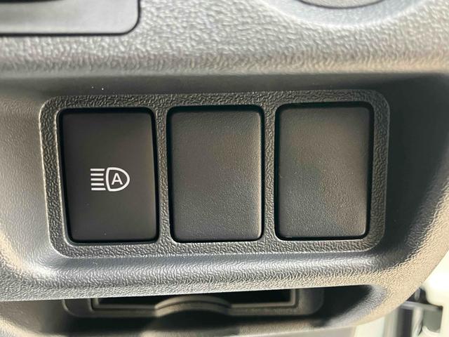 ハイエースバン DX GLパッケージ 4WD クリアランスソナー レーンアシスト 衝突被害軽減システム 両側スライドドア オートマチックハイビーム オートライト キーレスエントリー 電動格納ミラー AT 100V電源 ESC エアコン(33枚目)