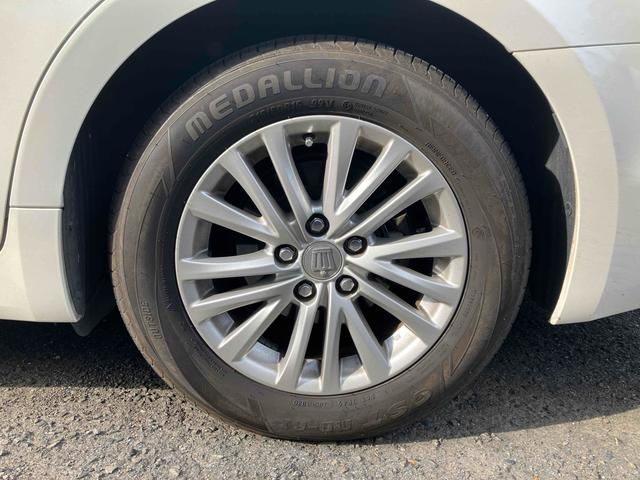 クラウン ロイヤルサルーン　ＥＴＣ　クリアランスソナー　オートクルーズコントロール　バックカメラ　ナビ　ＴＶ　アルミホイール　オートライト　ＬＥＤヘッドランプ　ＡＴ　スマートキー　電動格納ミラー　盗難防止システム　パワーシート（23枚目）