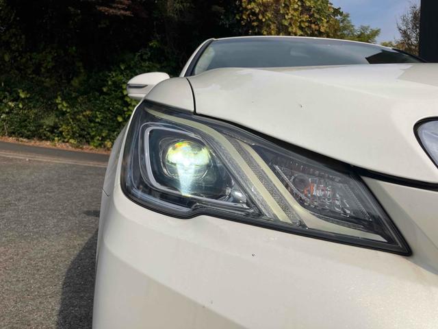 クラウン ロイヤルサルーン　ＥＴＣ　クリアランスソナー　オートクルーズコントロール　バックカメラ　ナビ　ＴＶ　アルミホイール　オートライト　ＬＥＤヘッドランプ　ＡＴ　スマートキー　電動格納ミラー　盗難防止システム　パワーシート（24枚目）