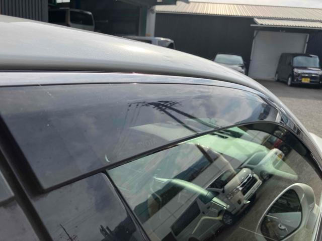 クラウン ロイヤルサルーン　ＥＴＣ　クリアランスソナー　オートクルーズコントロール　バックカメラ　ナビ　ＴＶ　アルミホイール　オートライト　ＬＥＤヘッドランプ　ＡＴ　スマートキー　電動格納ミラー　盗難防止システム　パワーシート（32枚目）